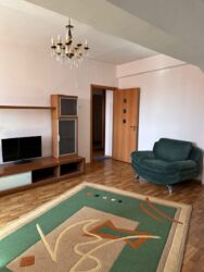 2-��������� �������� � 57.1 �² � 8/9 ����, �������� ������ � �������-�������� ������ ���� 7