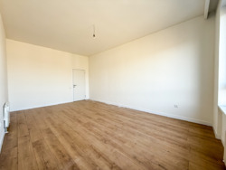 3-��������� �������� � 125.9 �² � 5/6 ����, ������� ������������� 71 ���� 10