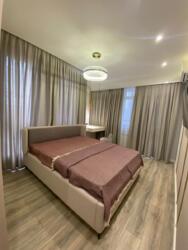 2-��������� �������� � 104 �² � 10/19 ����, ���� 164 �3 � ������������� ���� 7