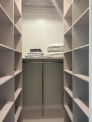 1-��������� �������� � 38.4 �² � 9/9 ����, ��������� 108/1 ���� 27