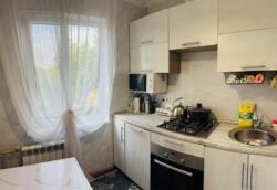 3-комнатная квартира · 57 м² · 2/5 этаж, мкр Алмагуль, ул. Серкебаева 102 — Дунаевского фото 3 3-комнатная квартира · 57 м² · 2/5 этаж, мкр Алмагуль, ул. Серкебаева 102 — Дунаевского фото 3