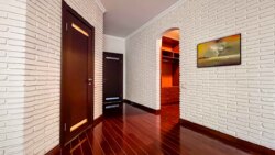 2-��������� �������� � 127 �² � 8/13 ����, ���-������ 95 � ��������� ���� 26