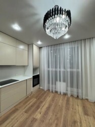 2-��������� �������� � 45 �² � 2/10 ����, ���� �� 285/8 ���� 1