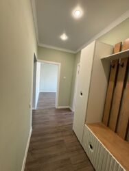 2-��������� �������� � 57.1 �² � 8/9 ����, �������� 167 � �����������-�������� ���� 4