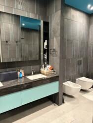 3-��������� �������� � 190 �² � 1/4 ����, ����������� 55 ���� 32