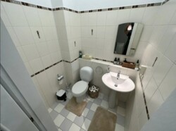 4-��������� �������� � 350 �² � 9/9 ����, ��������� 63 � ��������� ��������� ���� 27