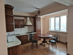 3-��������� �������� � 82 �² � 7/10 ����, ����������� 111 ���� 1