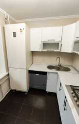 3-��������� �������� � 70 �² � 3/5 ����, �������� � ��������-���������, ������� ���� 2