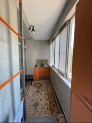 5-��������� �������� � 160 �² � 4/15 ����, ������� 59 � �������� ������-������� ���� 2