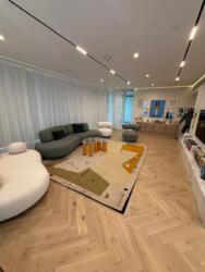 3-��������� �������� � 139.2 �² � 11/22 ����, ���-������ 77/2 ���� 5