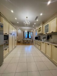 4-��������� �������� � 230 �² � 3/3 ����, �����-�ә����� ������ ���� 28