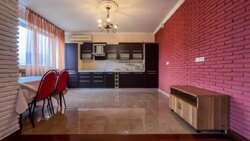 2-��������� �������� � 127 �² � 8/13 ����, ���-������ 95 � ��������� ���� 12