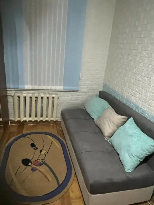 1-��������� �������� � 13 �² � 2/5 ����, �������� ������ 272� � �������� ���� 1