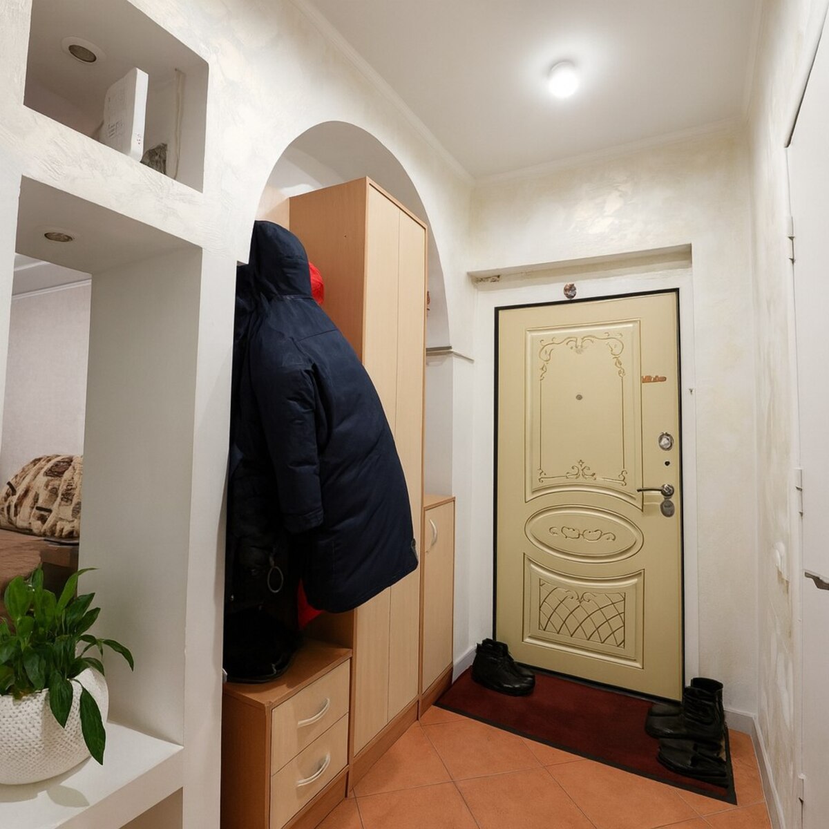 3-��������� �������� � 96 �² � 9/9 ����, ��� ������� 12/16 ���� 1