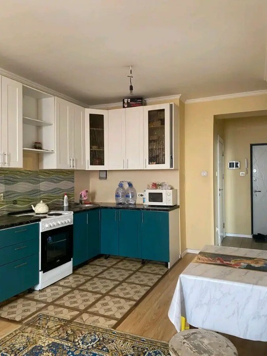 2-��������� �������� � 43 �² � 8/10 ����, ��������� 481/1 � ����� ����������� ���� 1