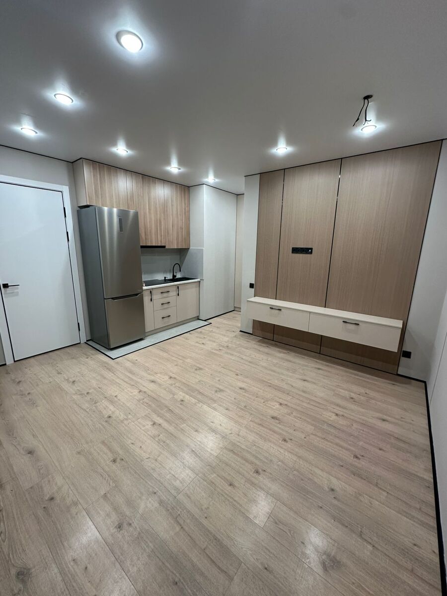 2-��������� �������� � 37 �² � 9/18 ����, ������� 31 � 20-����� ���� 1