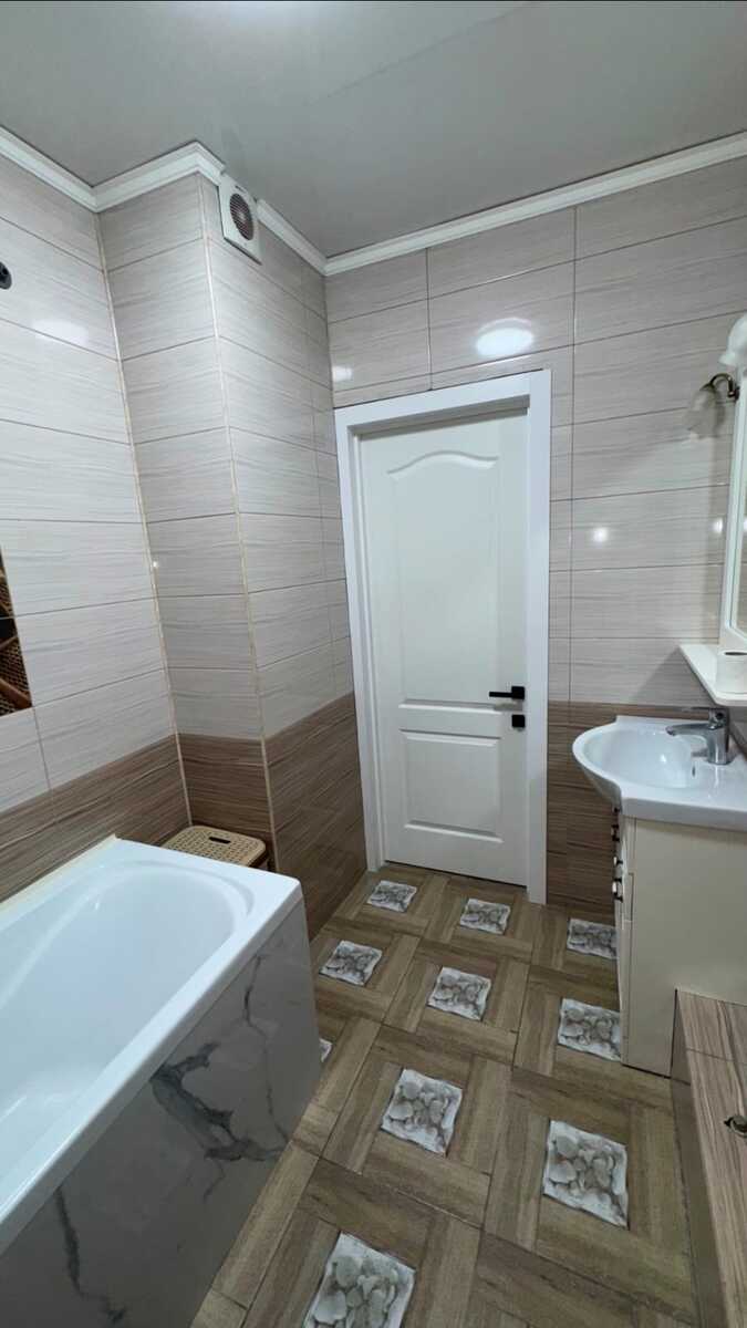 Продается квартира Алматы, Алмалинский р-н, Брусиловского, 167 фото 1 Продается квартира Алматы, Алмалинский р-н, Брусиловского, 167 фото 1