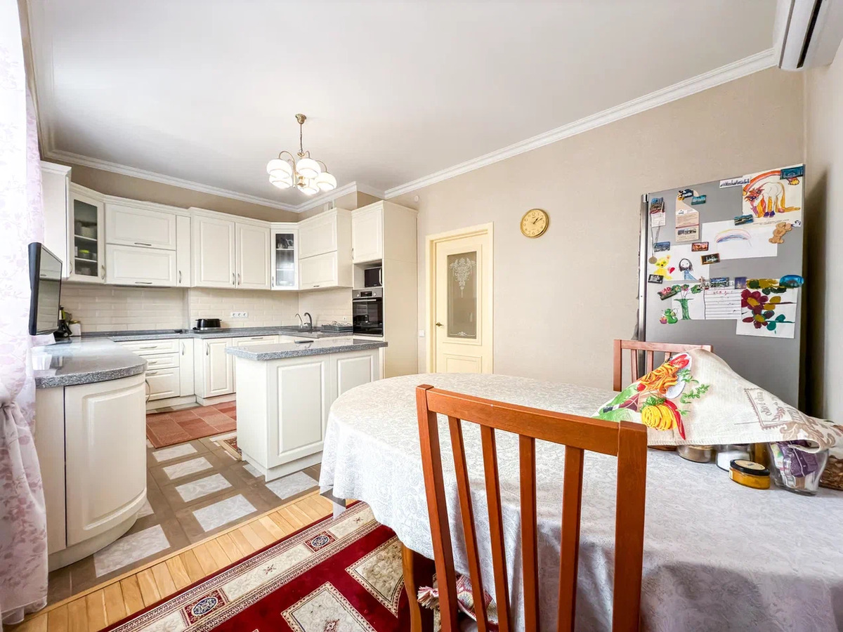 Продается квартира Алматы, Бостандыкский р-н, Навои, 208/8 фото 1 Продается квартира Алматы, Бостандыкский р-н, Навои, 208/8 фото 1