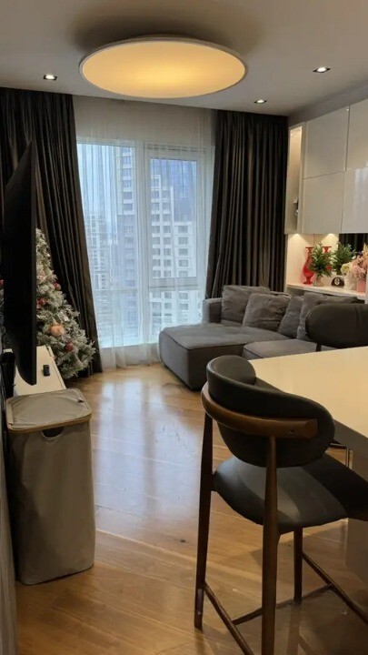 2-��������� �������� � 57 �² � 13/21 ����, �������� ���-������ 21 ���� 1