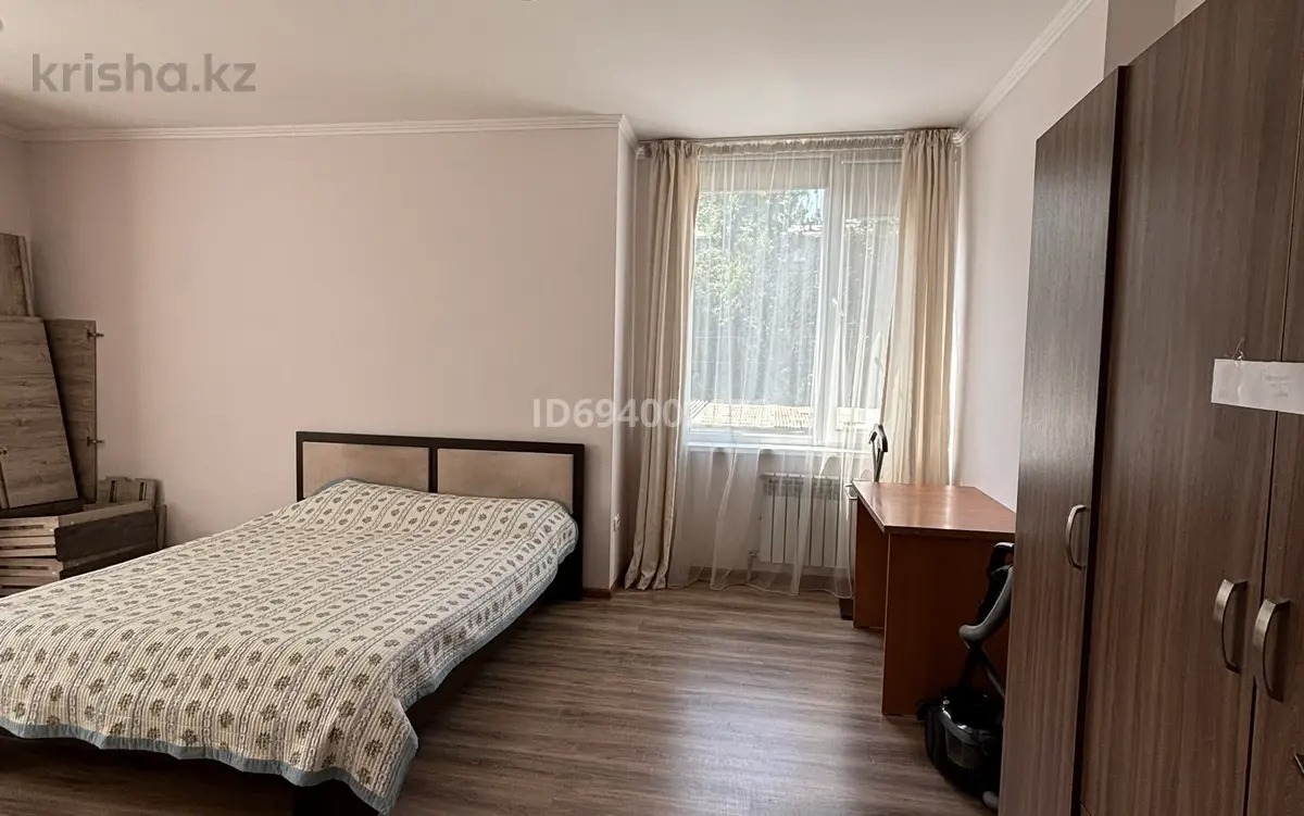 2-��������� �������� � 76.7 �² � 2/13 ����, ��������� 131 � ���������� ���� 1