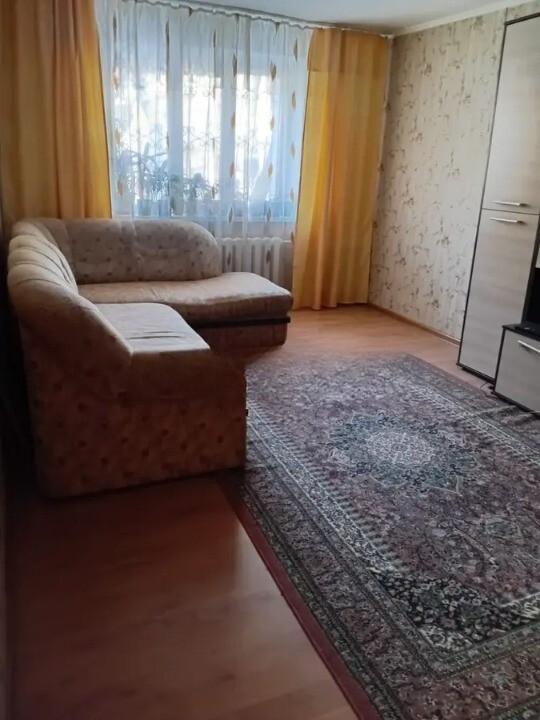 2-��������� �������� � 43.8 �² � 1/4 ����, ��� ������-2, ��������� 77 � � ���� 1