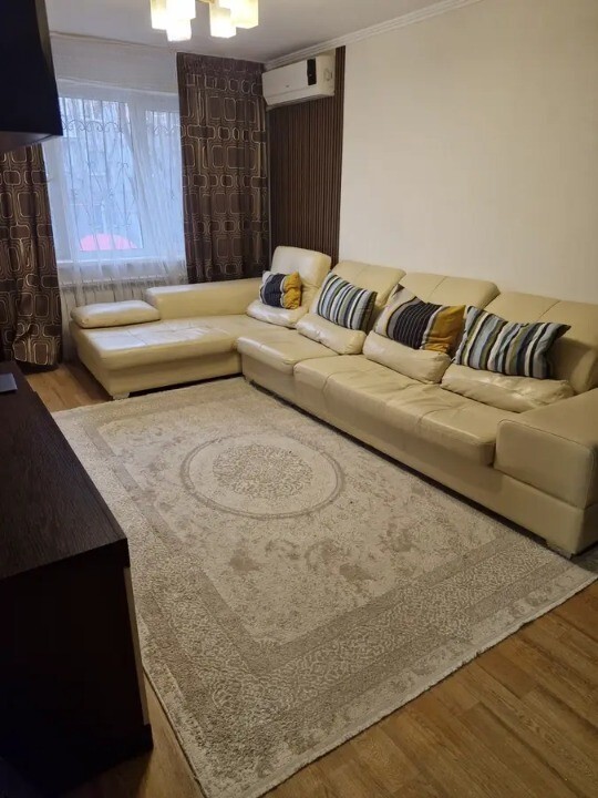 3-��������� �������� � 60 �² � 1/4 ����, ���������� 97 � ���������� �������� ���� 1