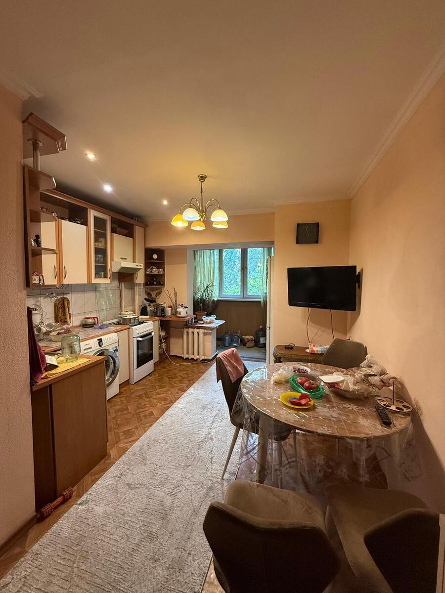 2-��������� �������� � 59.5 �² � 2/5 ����, ��������� 58 � ��������� ��������� ���� 1