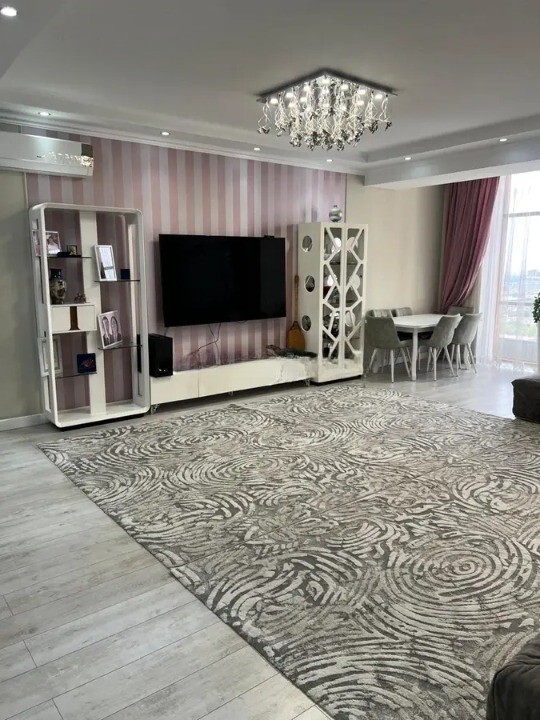 4-комнатная квартира · 180 м² · 10/12 этаж, Гоголя 20 — Абдуллиных фото 1 4-комнатная квартира · 180 м² · 10/12 этаж, Гоголя 20 — Абдуллиных фото 1