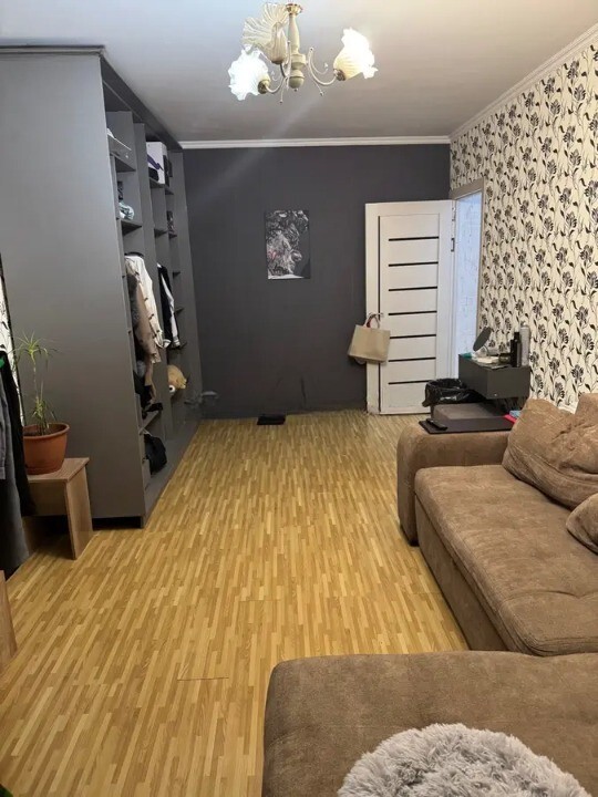 2-��������� �������� � 42 �² � 4/4 ����, ��� �1 ���� 1