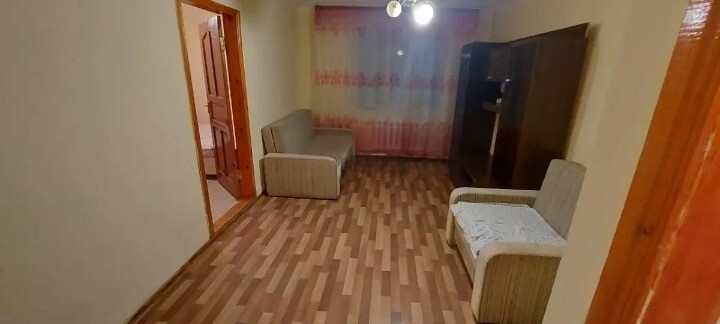 2-��������� �������� � 40 �² � 2/4 ����, �������� 198 ���� 1