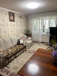 3-��������� �������� � 60 �² � 4/4 ����, ������ ���� 28 � ��������� ���� 1