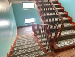 1-��������� �������� � 16 �² � 3/4 ����, ������ ���� � �������� ������ ���� 8