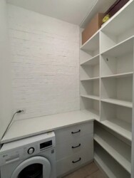 2-��������� �������� � 52.5 �² � 11/13 ����, ��������� 1/3 ���� 9