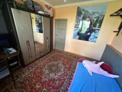 3-��������� �������� � 65 �² � 4/5 ����, ��� �������-2, ����������� 40/1 ���� 2