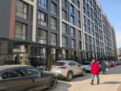 2-��������� �������� � 70.4 �² � 6/9 ����, ���� 130/4 � ����������� ���� 1