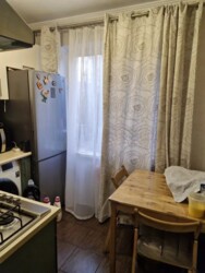 3-��������� �������� � 60 �² � 1/4 ����, ���������� 97 � ���������� �������� ���� 7