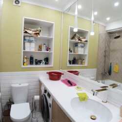 2-��������� �������� � 66.5 �² � 10/12 ����, ���� �� 273/5 ���� 8