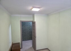 3-��������� �������� � 60 �² � 1/4 ����, ������ 118 � ������ �� ���� 6