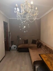 3-��������� �������� � 43.3 �² � 5/5 ����, ������� ������ 221 � ����������� ���� 8