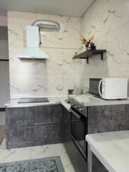 2-��������� �������� � 52.1 �² � 3/10 ����, ��� �������� 218 ���� 7