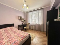 4-��������� �������� � 88 �² � 2/5 ����, �����-�������� 4 � ��� ������-���������� ���� 5