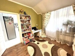 1-��������� �������� � 40 �² � 6/6 ����, ��� �����-4 16� � ����� - �������� ���� 7