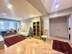 4-��������� �������� � 88 �² � 2/5 ����, �����-�������� 4 � ��� ������-���������� ���� 3