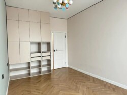 3-��������� �������� � 90 �² � 5/13 ����, ���������� 533 � ������� �� ���� 9