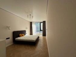 3-��������� �������� � 90 �² � 5/13 ����, ���������� 533 � ������� �� ���� 6