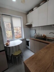 2-��������� �������� � 46 �² � 2/5 ����, ��� �������� ���� 4