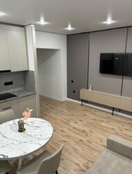 2-��������� �������� � 44 �² � 1/13 ����, ���� �� 189/3 � �������� ���� 7