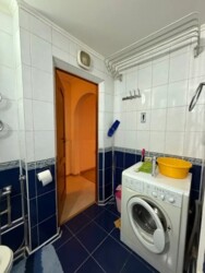 3-��������� �������� � 62.8 �² � 2/5 ����, ������ 117/127 � ���������� ���� 17