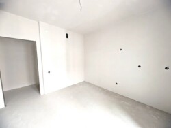 2-��������� �������� � 70.4 �² � 6/9 ����, ���� 130/4 � ����������� ���� 5