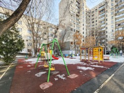 1-��������� �������� � 33 �² � 5/5 ����, ��� ��������, ��. ���-������ 77 ���� 4